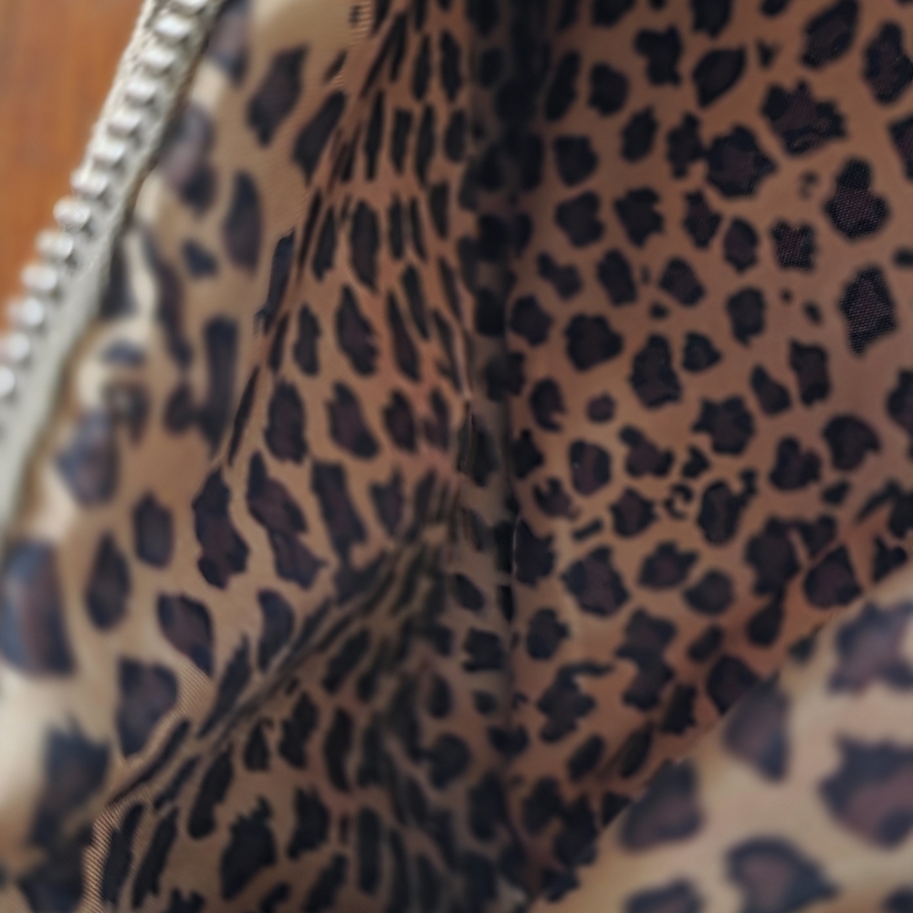 GUESS Patterned Women's Fanny Pack - Picture 5 of 6